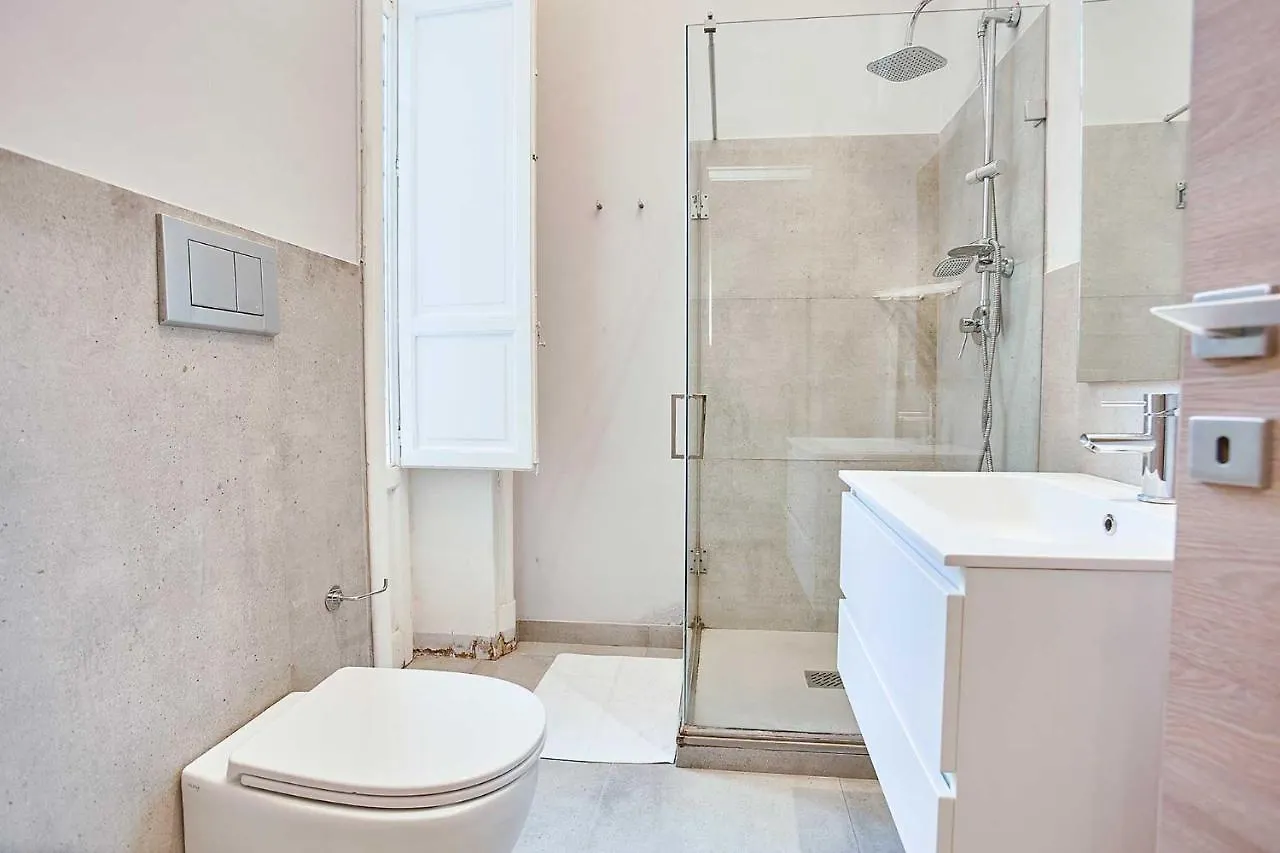 Kmc Suites - Red Palermo 0*,  Italy